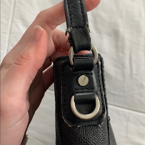 Michael Kors Jet Set Travel Messenger Bag - Picture 9 of 15